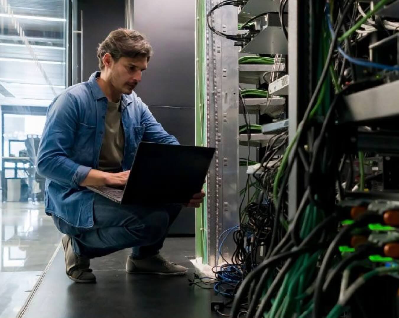 On-site analysis of a server rack